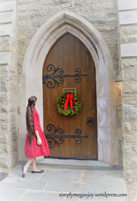 My Crimson Christmas Ft. Lindy Bop - simplymeganjoy.wordpress.com 1